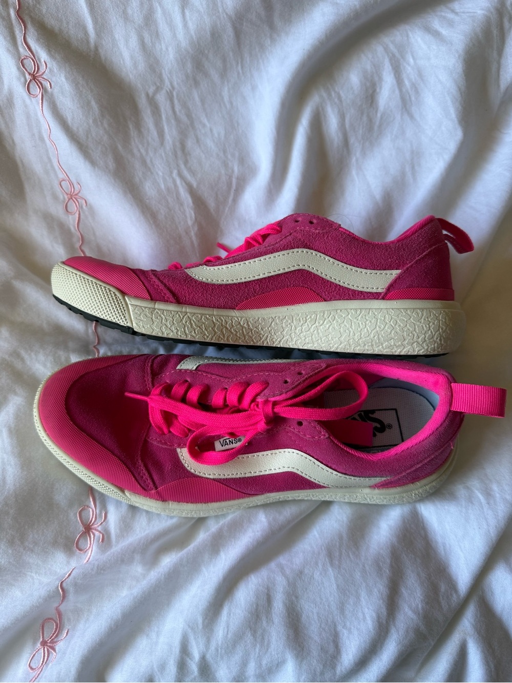 Vans Hot Pink Low-Top Sneakers with Cream Side Stripe
